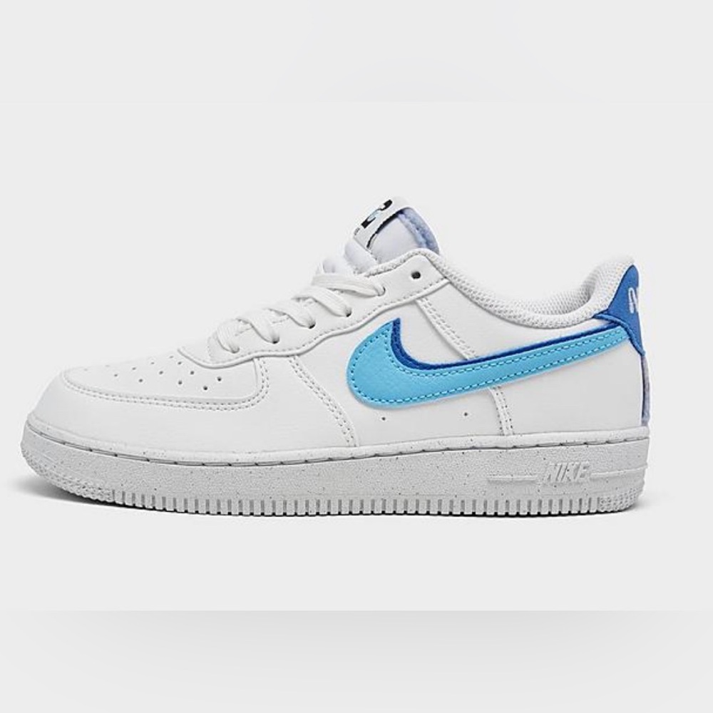 Nike Force 1 LV8 2